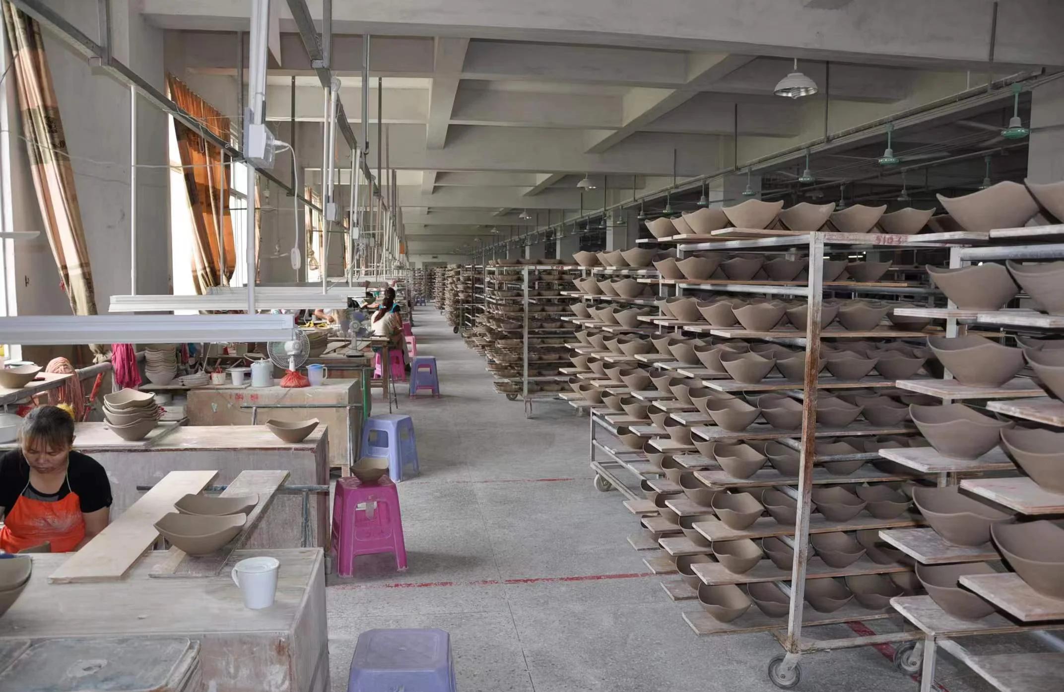 广东潮州6万平米陶瓷工厂探秘