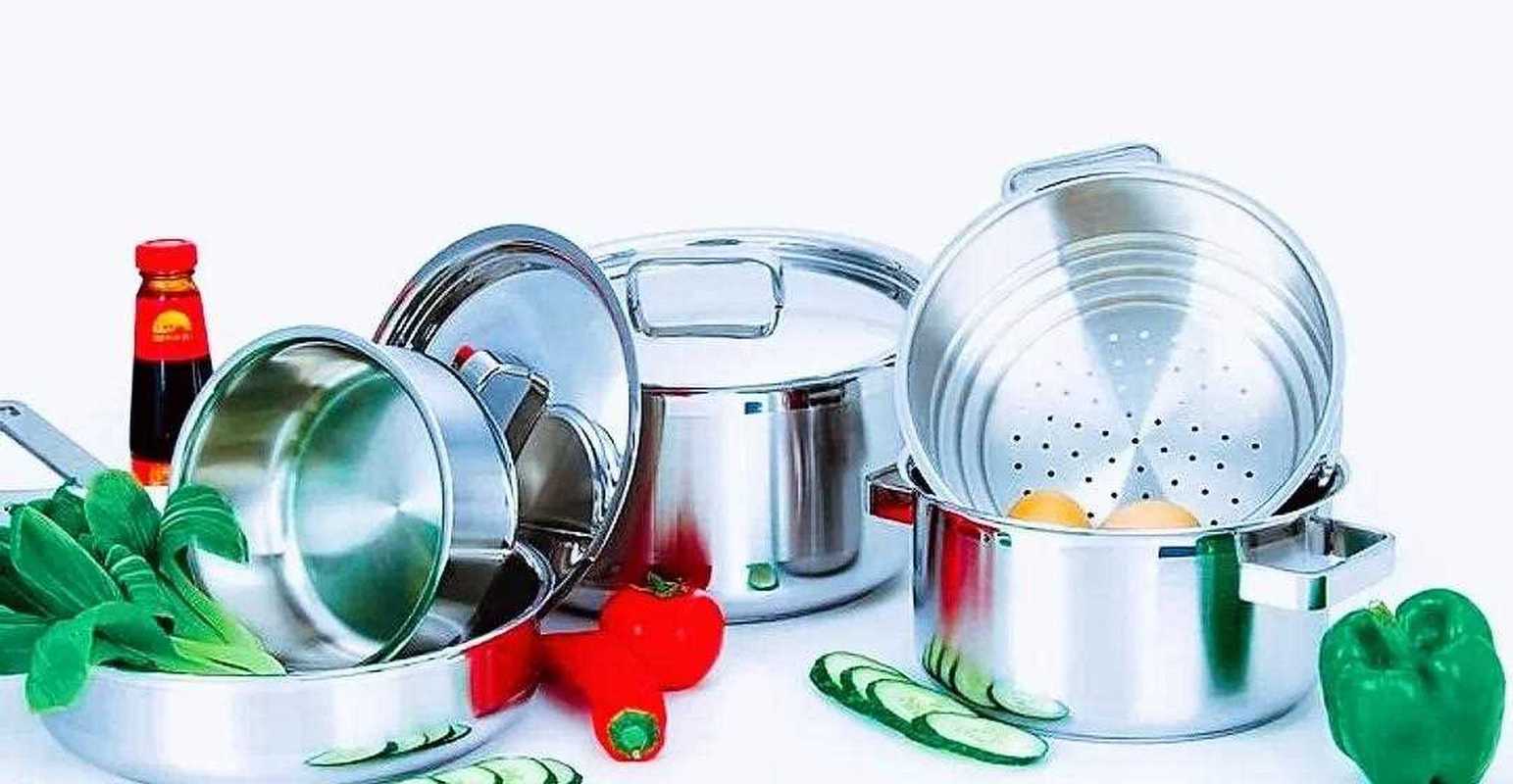 以前家里用的餐具大多是陶瓷制品和玻璃制品